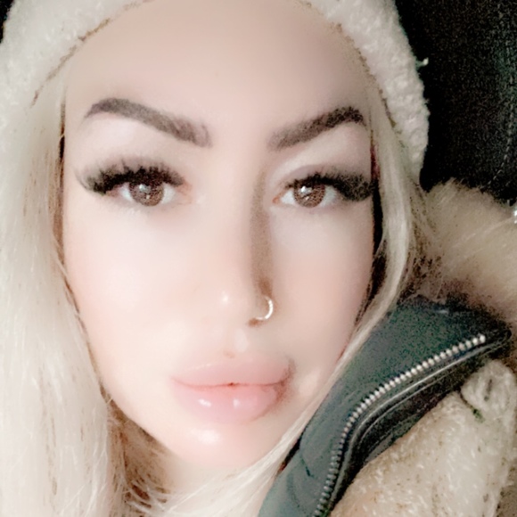 zeena33